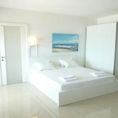 Sea Apartment *