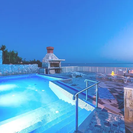 Apartment Sea