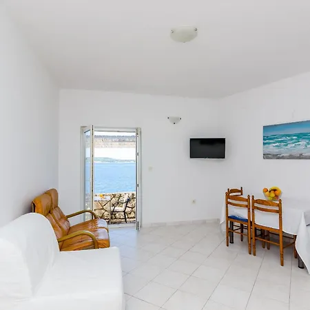 Apartment Sea *