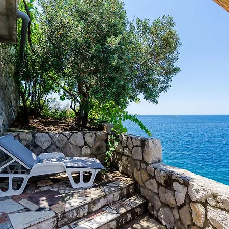 Sea Apartment *